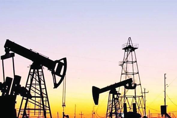 النفط
      يصعد
      3%
      بعد
      إرسال
      ترامب
      أسطولاً
      حربياً
      نحو
      إيران