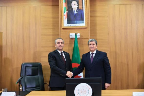 وزيرا
الاتصال
والتربية
يشرفان
على
أشغال
يوم
تكويني
لفائدة
الصحفيين
المهتمين
بالشأن
التربوي