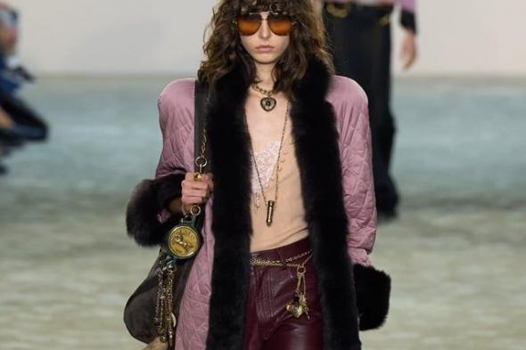 كيفية تنسيق اللون الوردي: دليل شامل للأناقة العصرية