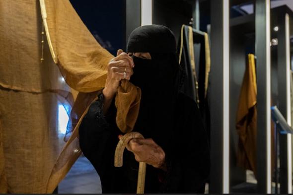 للحفاظ
    على
    الحرف
    التقليدية
    وإبراز
    قيمتها
    الثقافية..
    هيئة
    التراث
    تنظم
    مهرجان
    البشت
    الحساوي