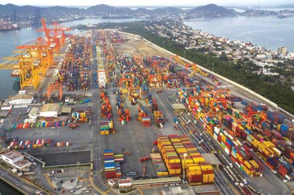 الخلاف بين الولايات المتحدة وكندا يضع المكسيك في حالة تأهب قصوى