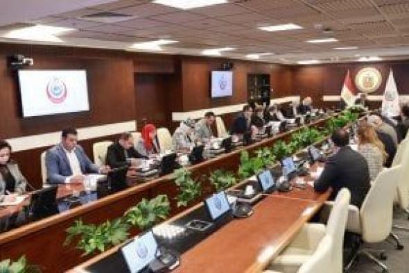 وزير
الصحة:
الدولة
حريصة
على
التوسع
في
الاستثمار
الدوائي
لتلبية
احتياجات
السوق