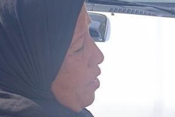 محافظ
قنا
يستجيب
لشكوى
مسنة:
حاضر
يا
أمى
رخصة
المنزل
هتخلص