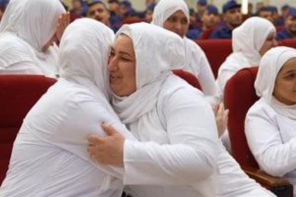 دموع
وسجود..
لحظات
إنسانية
أثناء
الإفراج
عن
2520
نزيلا
في
عيد
الشرطة
(فيديو)