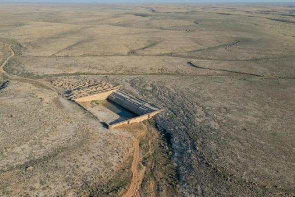 بركة
«العشار»..
شاهد
معماري
مهيب
على
درب
زبيدة