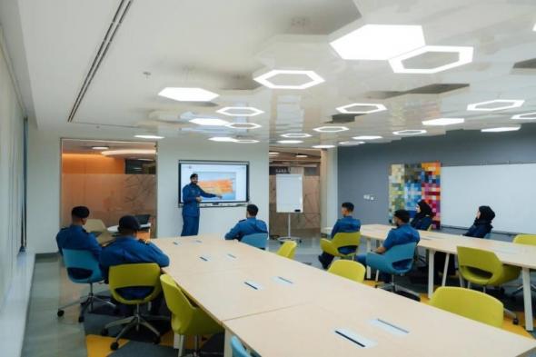 «جمارك
      دبي»
      تطلق
      «المركز
      المعتمد
      لتدريب
      مشغلي
      أجهزة
      التفتيش»