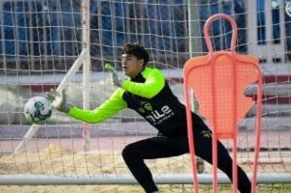 وكيل
عمر
عبد
العزيز:
الزمالك
اشترط
3
ملايين
دولار
مقابل
رحيل
الحارس
إلى
فاماليكاو