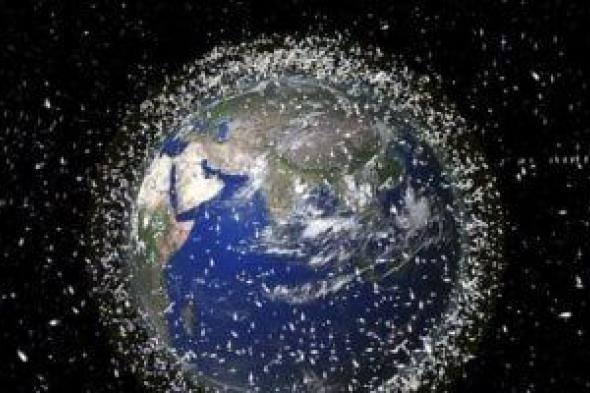 أجهزة
استشعار
الزلازل
تتبع
الحطام
الفضائى
الذى
يسقط
عائدًا
إلى
الأرض