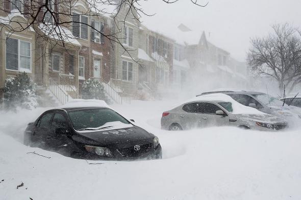 انقطاع
    الكهرباء
    عن
    أكثر
    من
    700
    ألف
    منزل
    أمريكي
    بسبب
    عاصفة
    شتوية
    شديدة