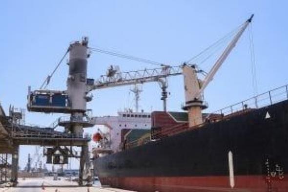 ميناء
دمياط:
استقبال
ومغادرة
17
سفينة
وتداول
101
ألف
طن
بضائع
خلال
24
ساعة