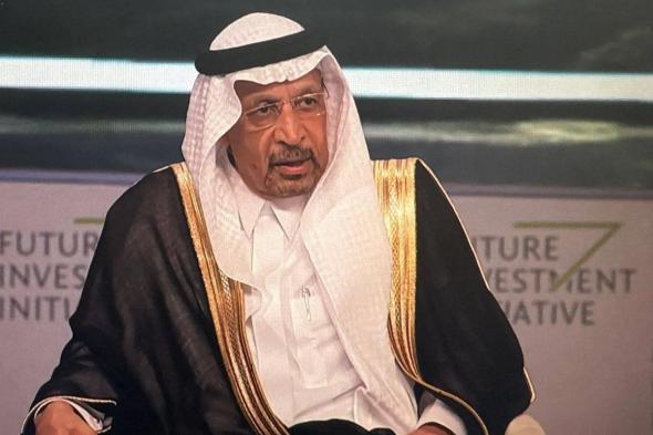 وزير
    الاستثمار:
    استحداث
    800
    ألف
    وظيفة
    في
    الاقتصاد
    السعودي