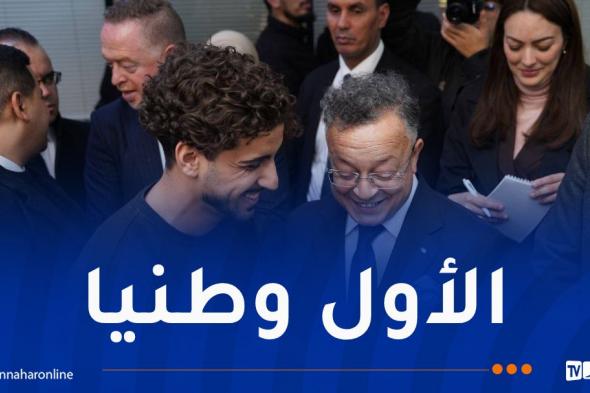 بداري
يشرف
على
تدشين
أول
شباك
موحد
بجامعة
باب
الزوار