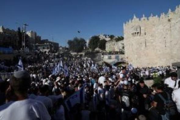 محافظة
القدس
تحذر
من
ميزانية
ضخمة
لمشاريع
استعمارية
جديدة
حول
المدينة