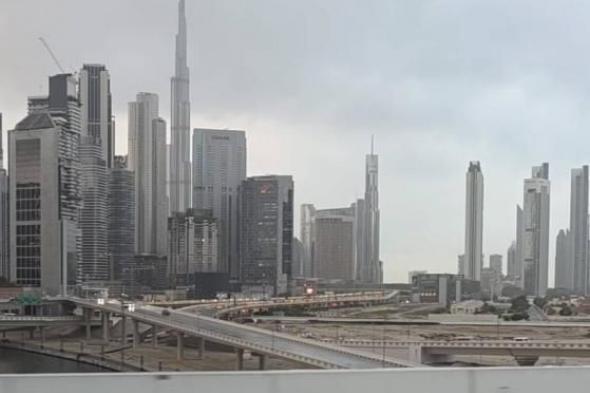 أمطار
      على
      مناطق
      متفرقة
      في
      الإمارات