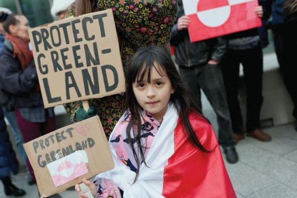 طفلان لترامب: أنت تُخيفنا.. «غرينلاند ليست للبيع»