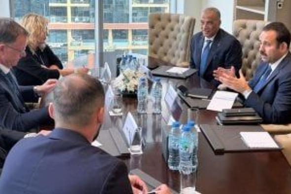 مستقبل
مصر
يبحث
إنشاء
مركز
لوجستي
بالموانىء
المصرية
وتأمين
إمدادات
القمح