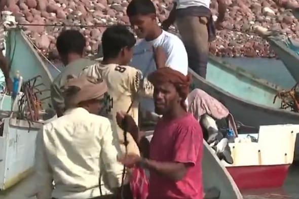 «البرنامج
    السعودي»
    يدعم
    صيادي
    سقطرى
    ويتكفل
    بإصلاح
    المرسى