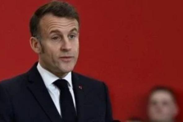 ماكرون يشيد بمشروع قانون حظر شبكات التواصل على من هم دون 15 عاما