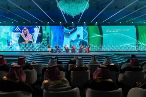 45
اتفاقية
وحضور
دولي
رفيع
المستوى
في
اليوم
الأول
من
المؤتمر
الدولي
لسوق
العمل