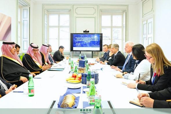 رئيس
    "نزاهة"
    يزور
    الأكاديمية
    الدولية
    لمكافحة
    الفساد