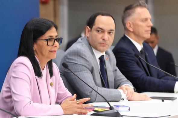 رودريغيز:
      نسعى
      لتحويل
      فنزويلا
      إلى
      منتج
      عملاق
      للنفط