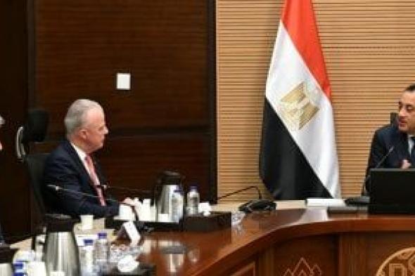 رئيس
الوزراء
يلتقى
رئيس
شركة
بوينج
لبحث
فرص
تعزيز
وتطوير
الشراكة
القائمة