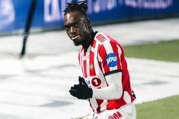 الأهلي
      المصري
      يضم
      المهاجم
      الأنجولي
      كامويش