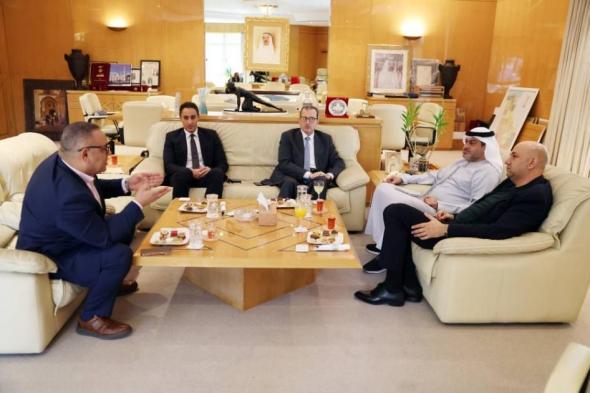 خالد
      عبدالله
      تريم
      يبحث
      التعاون
      مع
      قنصل
      عام
      مصر