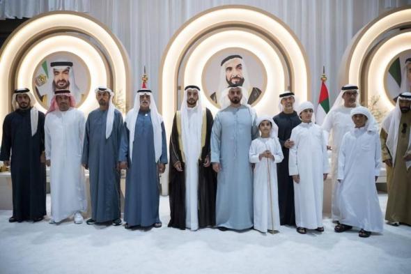 سيف
      بن
      زايد
      وحامد
      بن
      زايد
      يحضران
      أفراح
      المزروعي