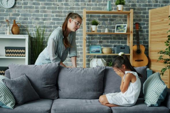 بطرق
ذكية..
إليكِ:
كيف
تتعاملين
مع
المشكلات
السلوكية
لدى
طفلك؟