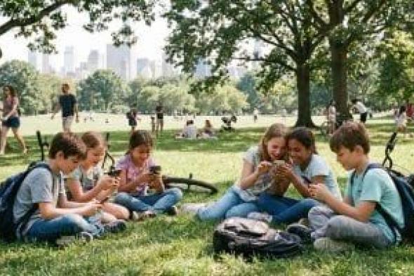 النمسا
تدرس
حظر
مواقع
التواصل
على
الأطفال
دون
14
عاما
بداية
من
يناير
2027