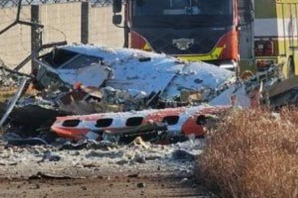 15
قتيلا
فى
حادث
تحطم
طائرة
كولومبية