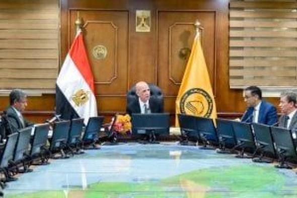 مجلس
جامعة
بنى
سويف
يوافق
على
تخصيص
أرض
لإنشاء
حديقة
بيئية
بمجمع
التعليم
الصناعى