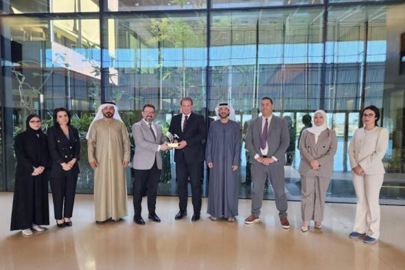 «باحثي
      الإمارات»
      و«رأس
      الخيمة
      للمعرفة»
      يرسّخان
      اقتصاد
      المعرفة