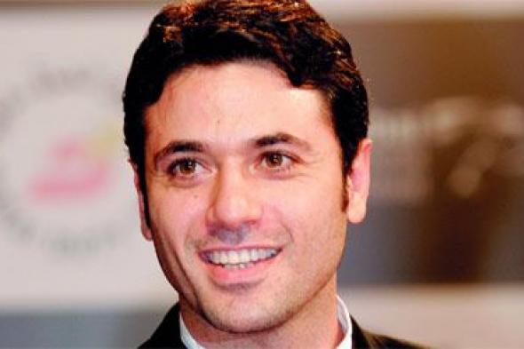 هل تزوج أحمد عز من مساعدته؟.. زينة تثير الجدل