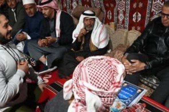 محافظ
جنوب
سيناء
يبحث
مع
بدو
خليج
العقبة
توفير
وحدات
إسكان
بأقل
تكلفة