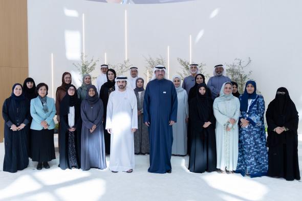 حمدان بن محمد يلتقي عدداً من طلبة دولة الإمارات الدارسين في الكويت والرعيل الأول من الخريجين