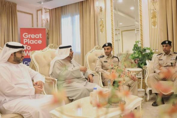 بلدية
      وشرطة
      الحمرية
      تعززان
      الشراكة
      لدعم
      الأمن
      المجتمعي