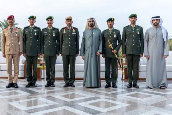 محمد
      بن
      راشد:
      الاستثمار
      في
      الكوادر
      الوطنية
      أساس
      المستقبل