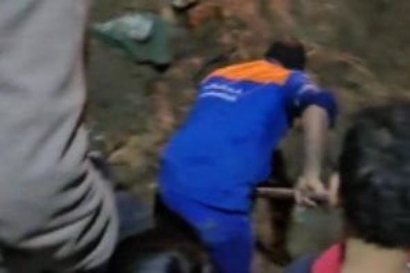 إصلاح
وصيانة
مواسير
مياه
الشرب
المتهالكة
بقرية
برج
مغيزل
بكفر
الشيخ