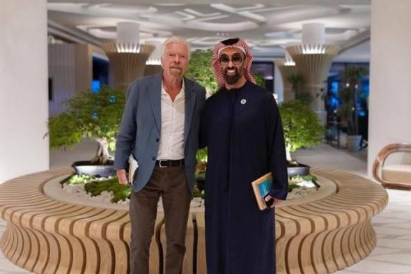 طحنون
      بن
      زايد
      ورئيس
      «فيرجن»
      يبحثان
      التعاون
      في
      عدة
      قطاعات