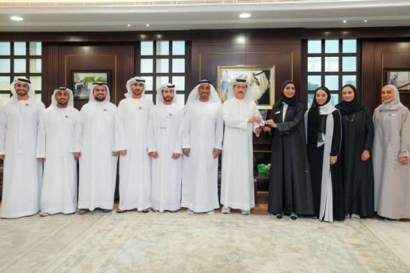 «كهرباء
      دبي»
      تعزز
      تمكين
      الشباب
      ودعم
      الكفاءات
      الواعدة