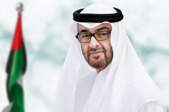 محمد
      بن
      زايد
      يمنح
      سعيد
      الظنحاني
      وهدى
      الهاشمي
      «درجة
      وزير»