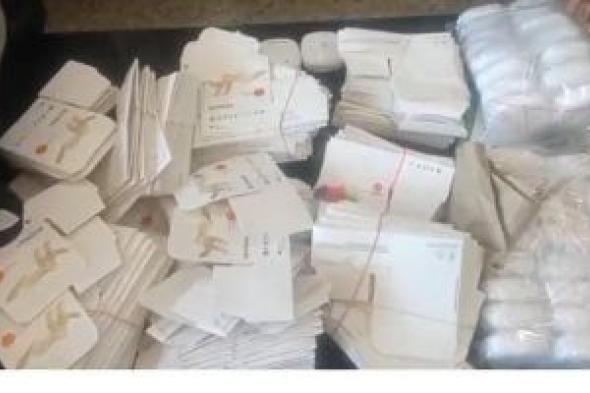 ضبط
راكب
حاول
تهريب
ألف
سماعة
أذن
فى
مطار
سفنكس