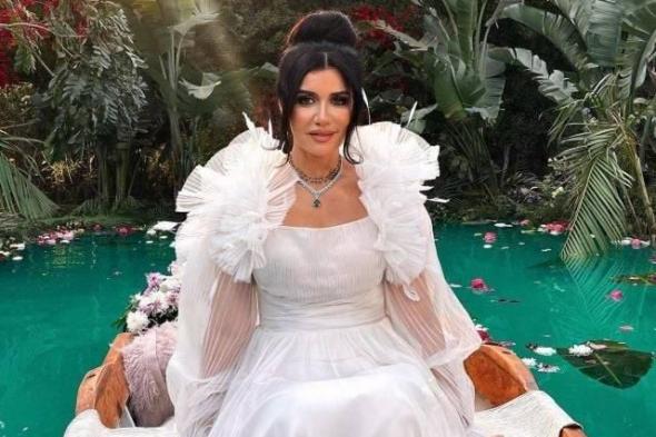 غادة
عادل:
«فيها
إيه
يعني»
حقق
المعادلة
الصعبة