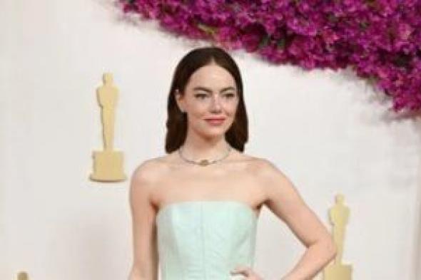 وراء
الكاميرا..
ضغوط
المخرجين
على
نجمات
هوليود
وقصص
من
الكواليس