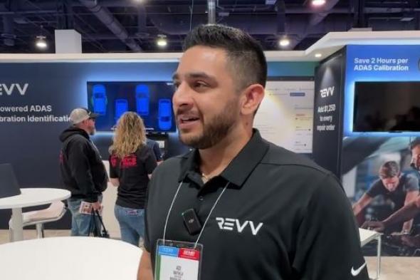 آدي
باتلا
..
من
النوم
في
ورش
السيارات
إلى
صاحب
شركة
رائدة