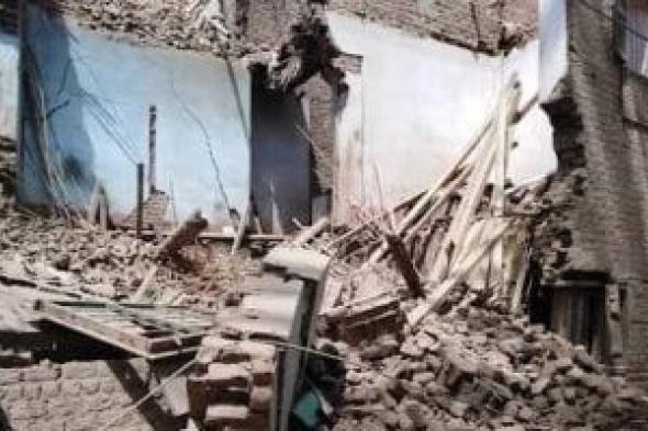 مصرع
طالب
فى
انهيار
منزل
بقرية
فاو
بقنا