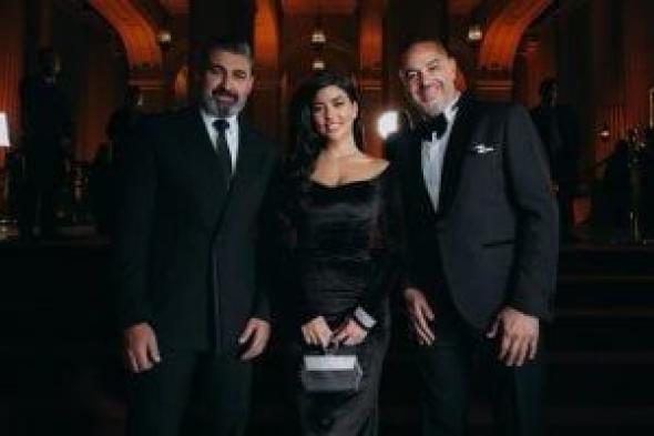 المخرج
أحمد
شفيق
يحتفل
بـ
بيبو
وكلهم
بيحبوا
مودى
بحفل
المتحدة..
صور