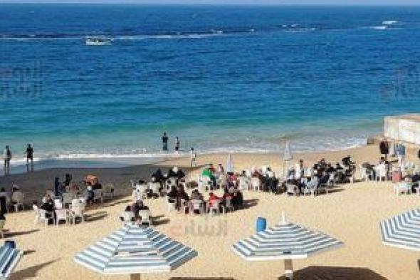 شمس
وبحر
وهواء
نقى..
إقبال
كثيف
على
شواطئ
الإسكندرية
فى
إجازة
نصف
العام